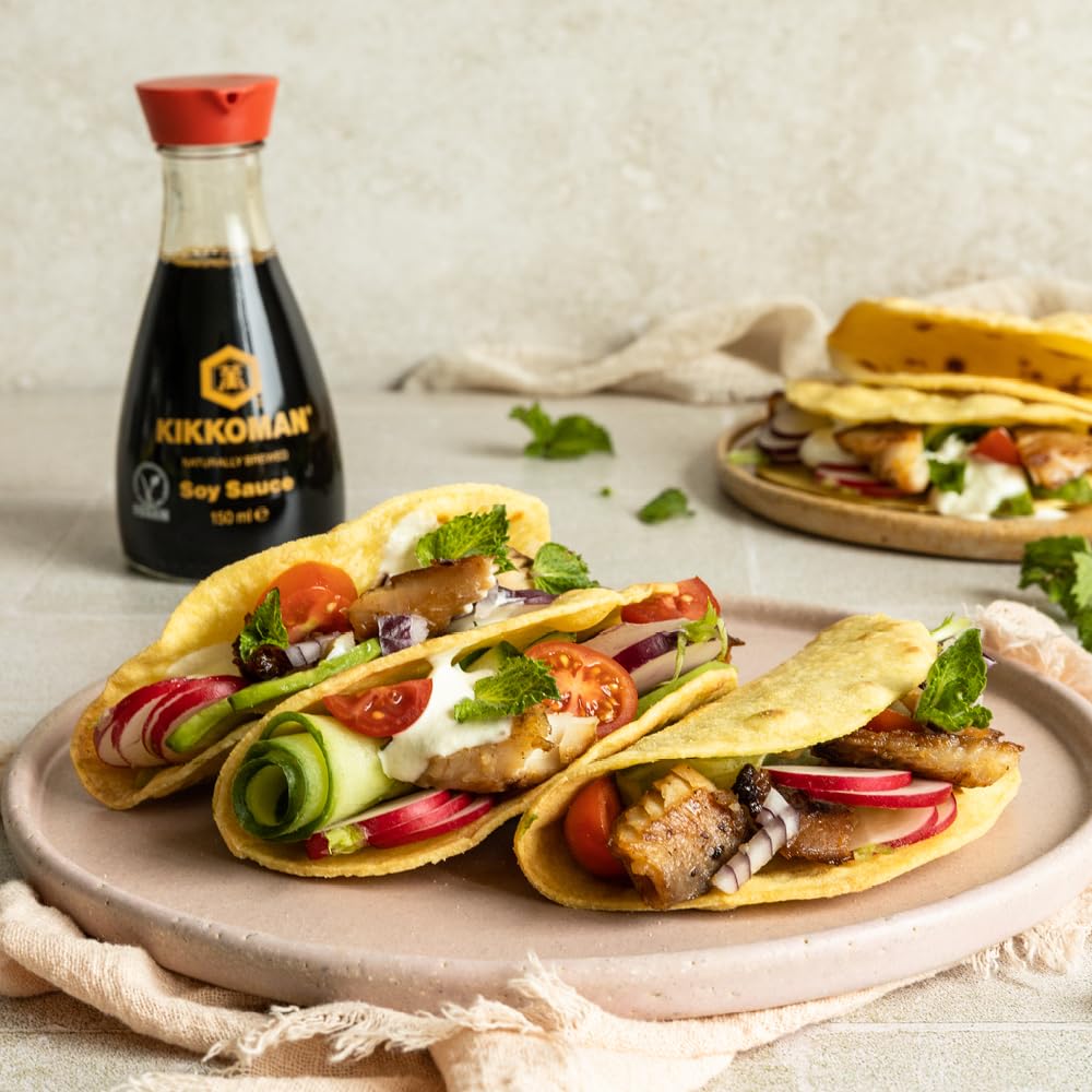 Kikkoman Soy Sauce, 1 Litre, Naturally Brewed