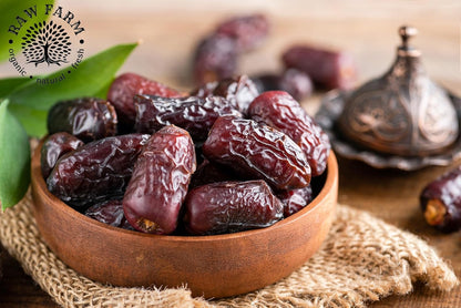 Raw Farm - Raw Fresh Medjool Dates 1 kg – Large Size, Naturally Sweet & Juicy, No Added Sugar, Preservatives or Additives, Premium Quality Vegan Snack