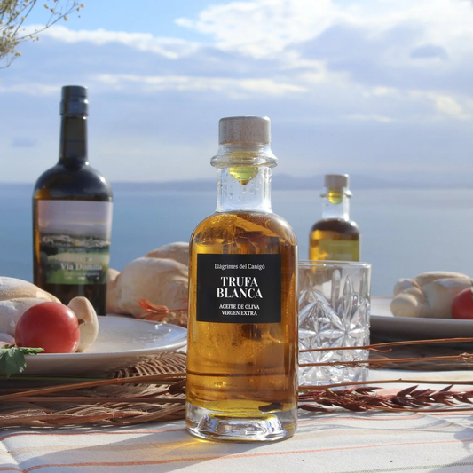White Truffle Infused Extra Virgin Olive Oil – 250ml / 8.45 fl oz – Llàgrimes del Canigó-1